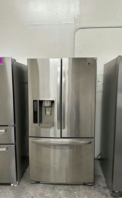 LG 3-Door French Door Fridge, Stainless Steel, Excellent Condition, Ice & Water Dispenser