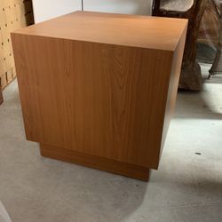 Cubed Table Stand