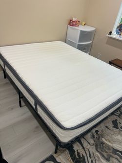 Queen bed like new