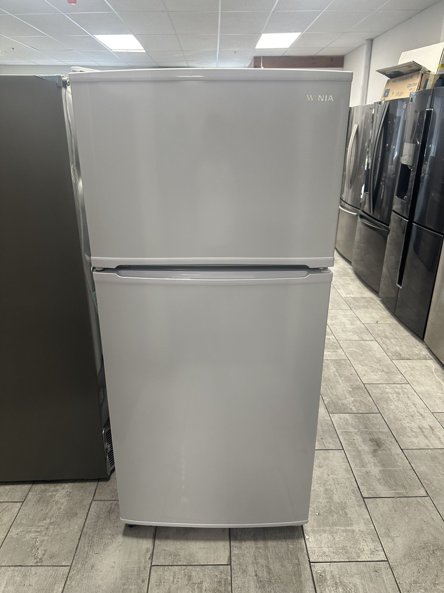 Winia Garage 18.18 Cu.ft Top Freezer Refrigerator White