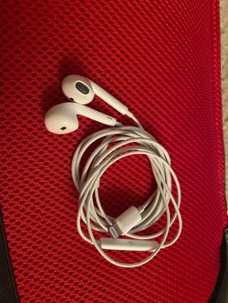 Apple ear phone good conditions