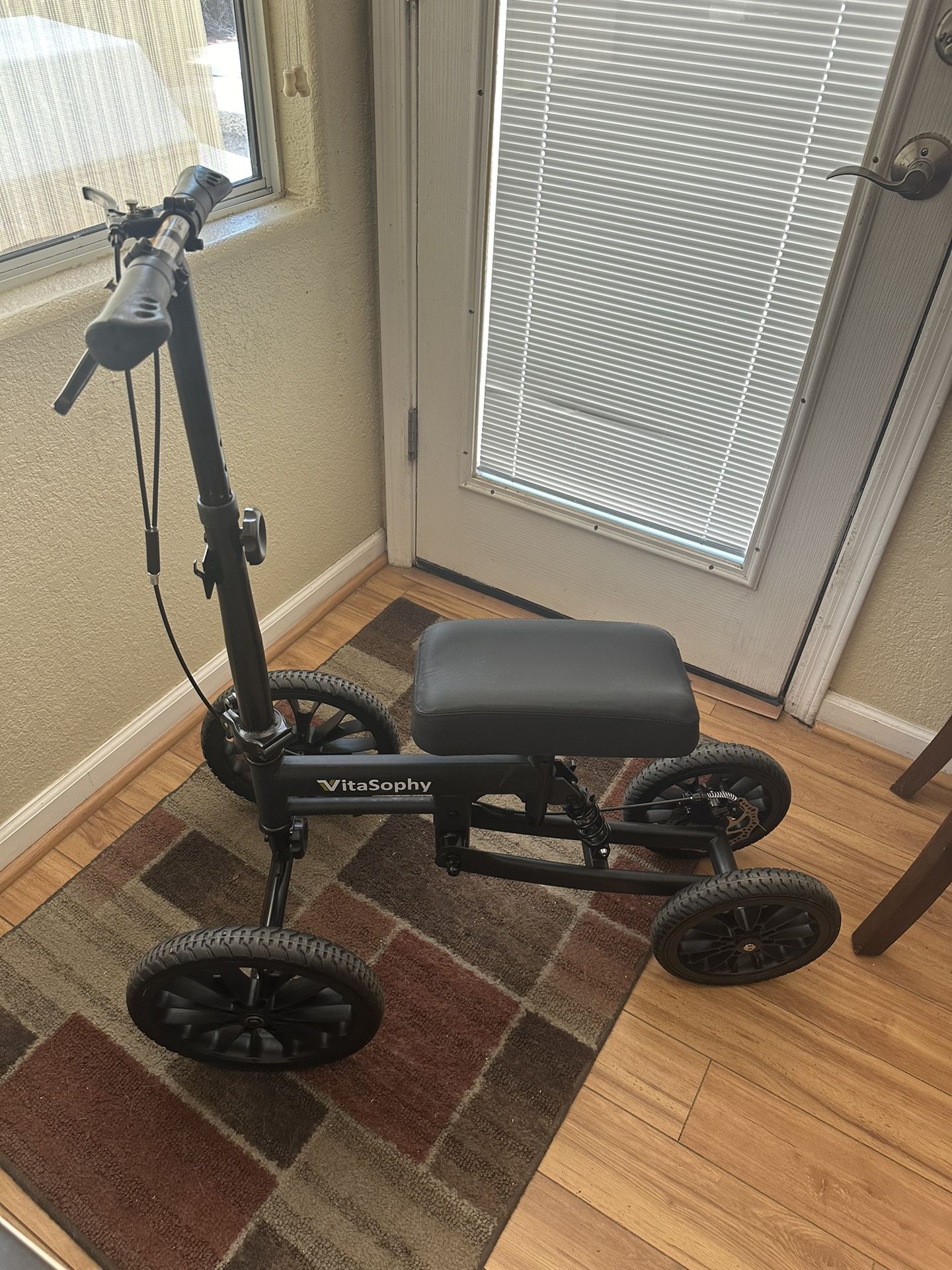 VitaSophy Steerable Knee Walker Scooter