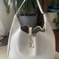 HERMES White Vache Leger Trim Bag