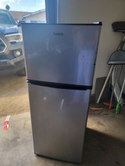 MEDIUM FRIDGE