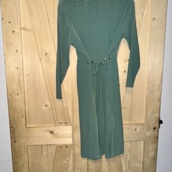 Size Small Quarter Sleeve green Dress