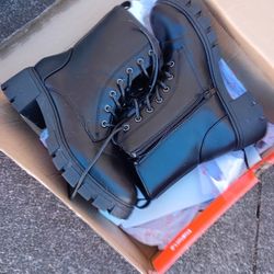 ROUGE BLACK ANKLE BOOTS SIZE 8.5 NEW