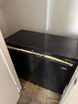 chest kenmore freezer 36”x24”x36.5