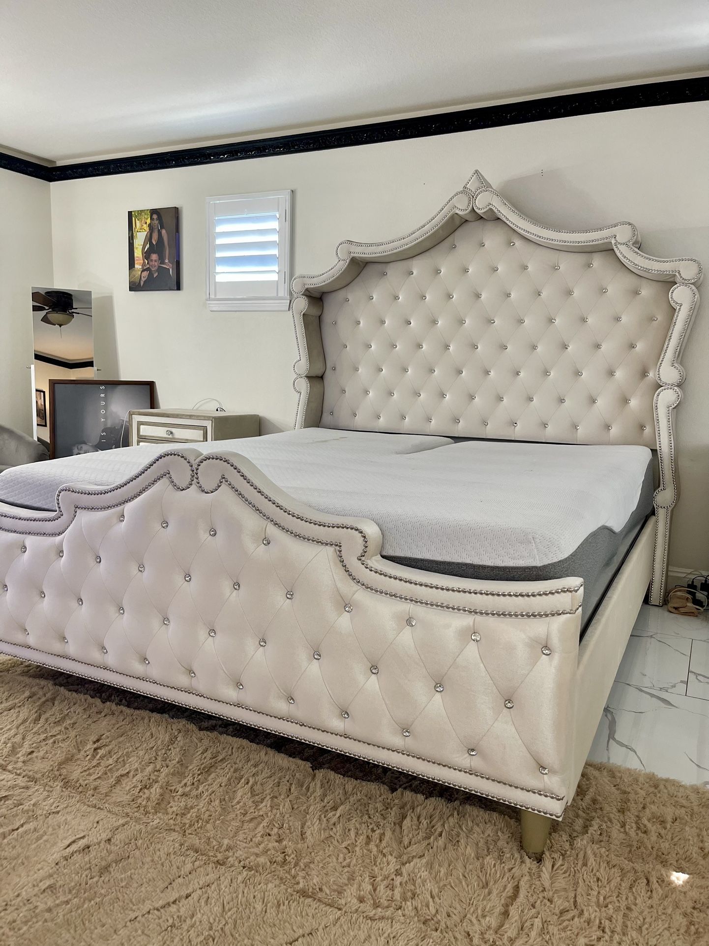 Beige Bed - Hollywood Glam Style Bed With Crystal Like Button Tufting