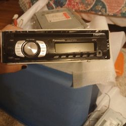 Panasonic CQ- Cp137u