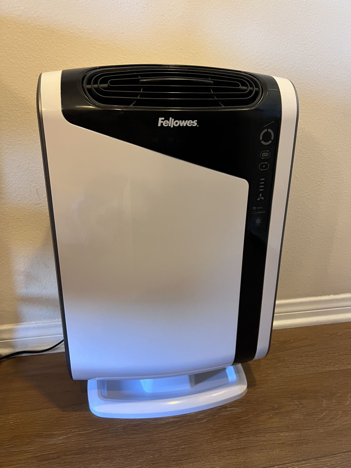 Fellowes AeraMax 300 Large Room Air Purifier Mold, Odors, Dust, Smoke, Allergens and Germs with True HEPA Filter and 4-Stage Purification, White