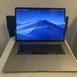 Apple MacBook Pro 15" 2018 Core  i7 16GB RAM 256GB SSD macOS 15.7.5 Space Gray
