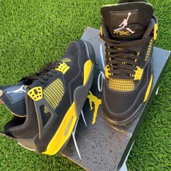 Jordan 4 Yellow Thunder