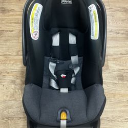 Chicco KeyFit Max ClearTex Infant Car Seat — Used 2years + 2 Bases And Stroller Attachment