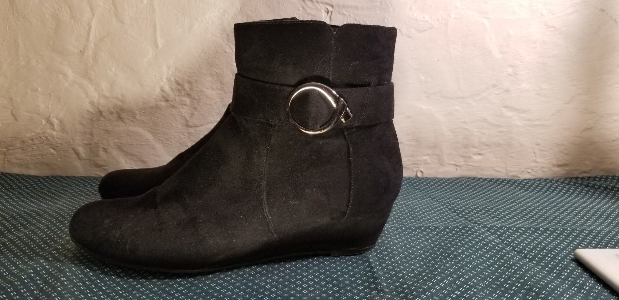 IMPO Gia 2 Black w/Buckle Wedge Ankle Boot Booties Shoe 10M