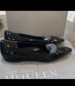 New Alexander McQueen Black Patent Leather Flats Size 8