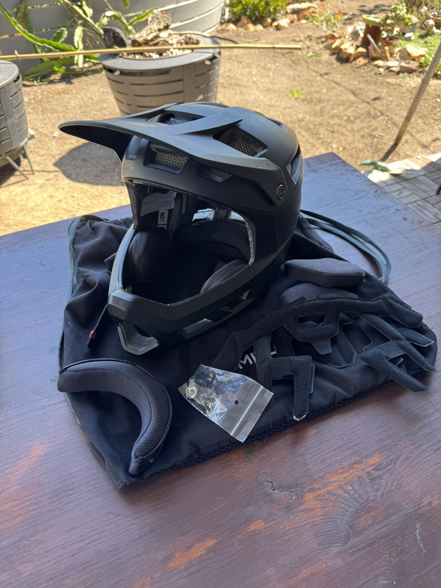 Smith Full-Face MTB Helmet (Medium)