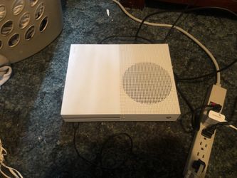 Xbox one w/ controller