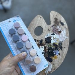 Art Supplies: Washable Paint And Painters Pallet 