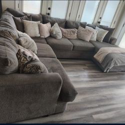 Sectional Sofas
