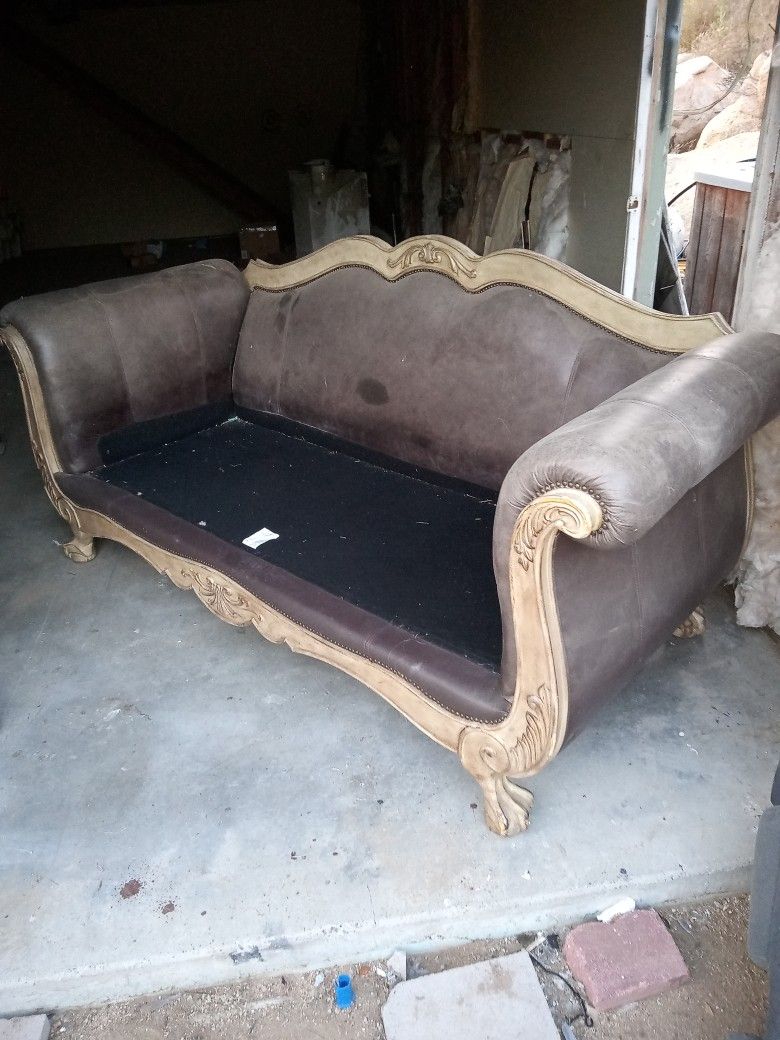 Preston Hill Ltd Sofa