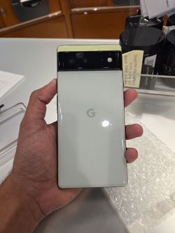 Google Pixel 6 128GB Sorta Seafoam (Unlocked) + ZAGG Gear4 Clear

Case