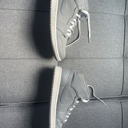 Jordan 1 cool grey white (NO OG BOX) BARLEY USED