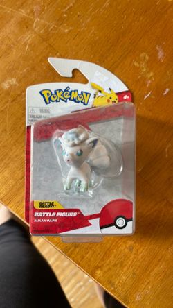 Pokémon battle figure