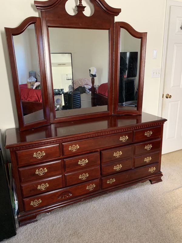 Moving! Full Bedroom Set w/ Tall dresser, 2 Night Stands ...