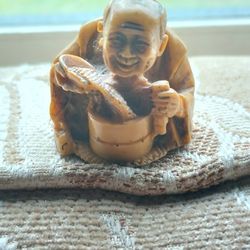 Antique Japanese katabori-netsuke Resin