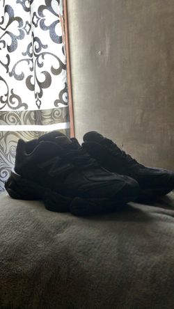 New balance Black 9060 kids Size 7