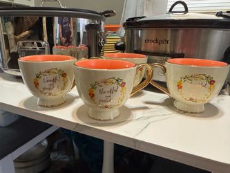 4 LARGE THANKSGIVING COFFEE CUPS