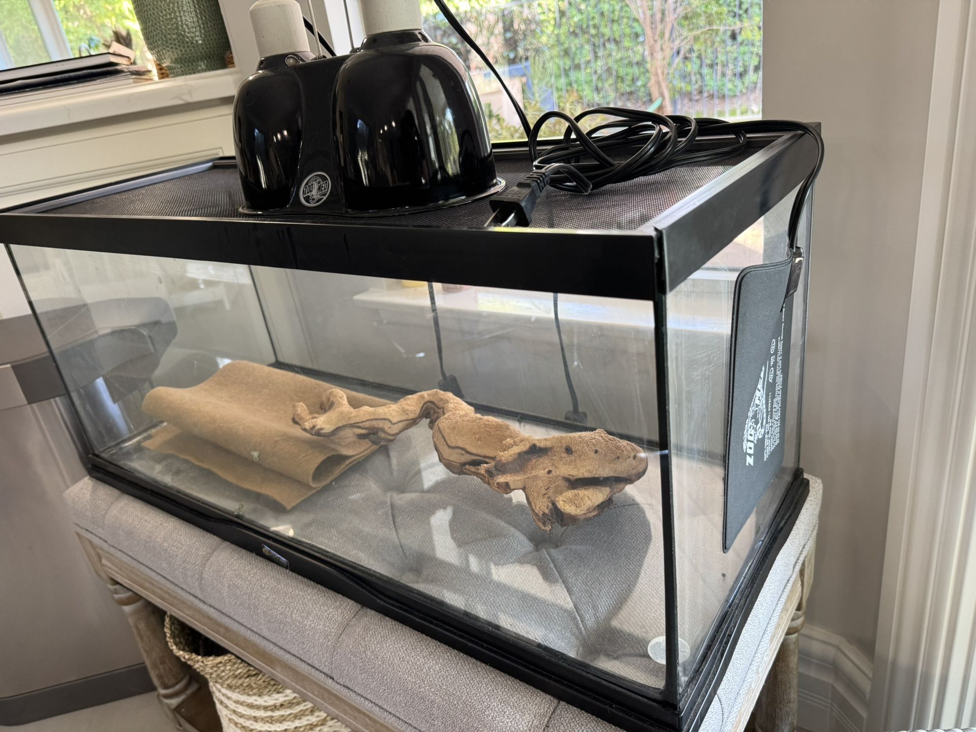 Reptile Glass Enclosure With Accessories