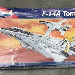  Monogram F-14A Tomcat 1:48 Scale Model Kit 5803 Skill Level 2