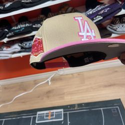 Caps