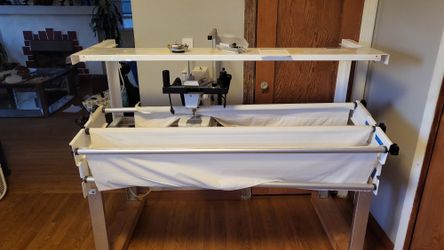 Longarm | Pfaff GrandQuilter 1200 and Inspira Quilting Frame