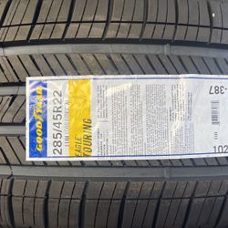285/45/22 Goodyear Eagle Touring
