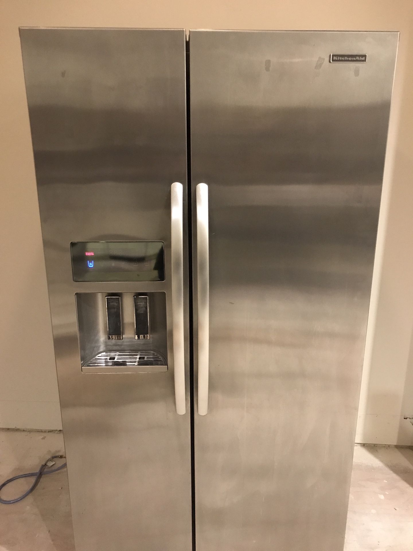 Refrigerator - KitchenAid side-by-side Stainless