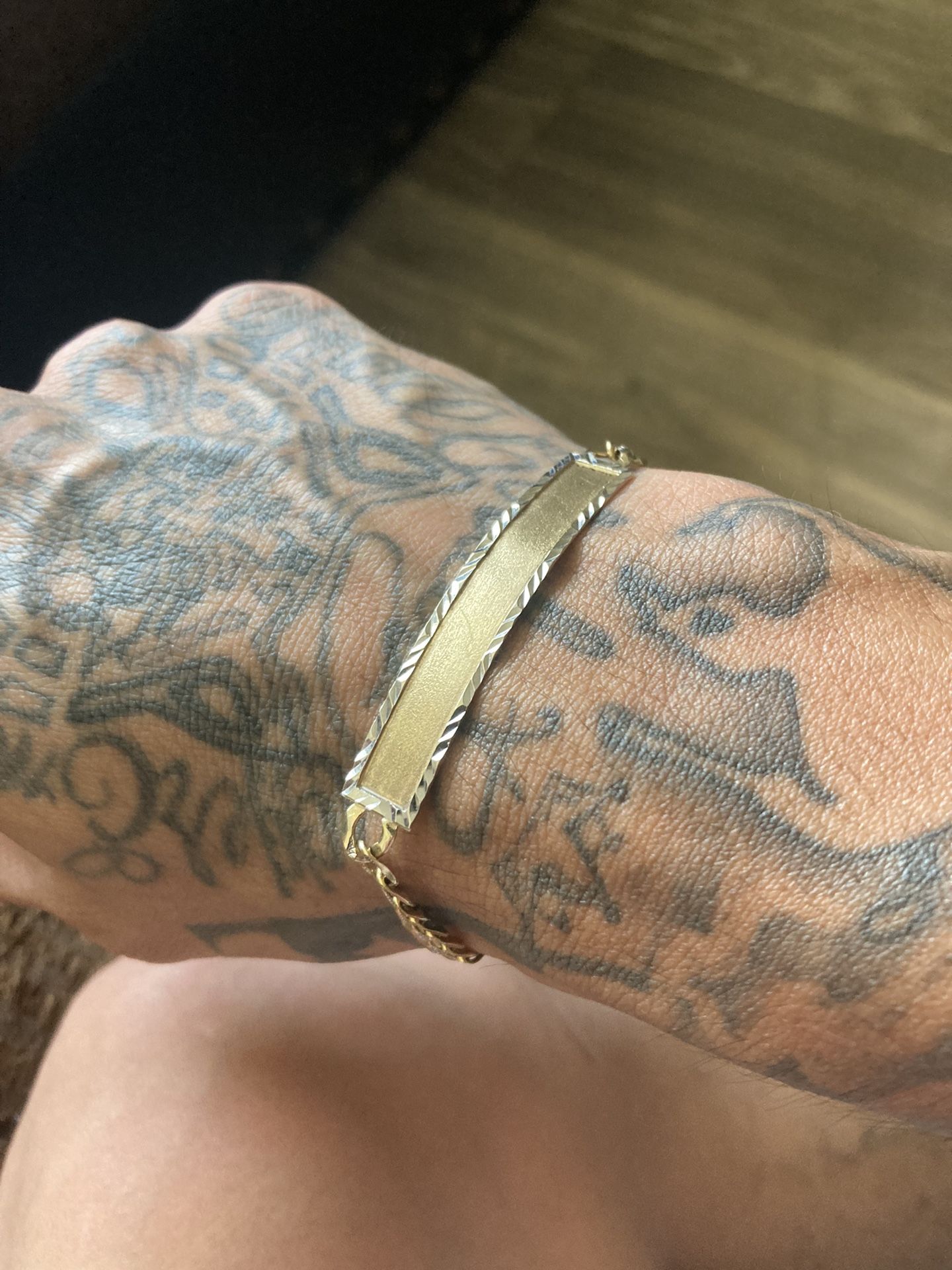 10k Solid Gold Cubren Link Bracelet With Plate Yellow Gold An White Gold