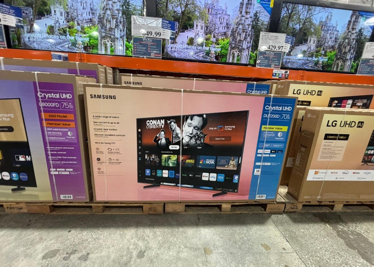 70 “ Samsung Smart 4K CRYSTAL HDR TV