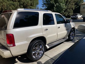 2003 Cadillac Escalade