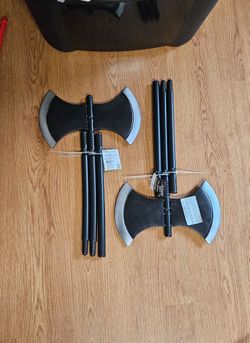 NEW Halloween Double Axe Toy.