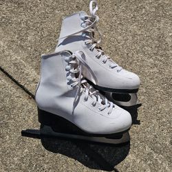 Ice Skates - Girls Size 3