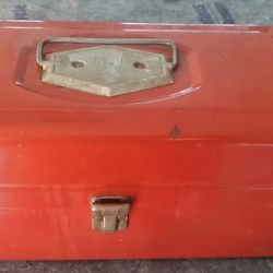 Old Vintage Victor Fishing Tackle Box 