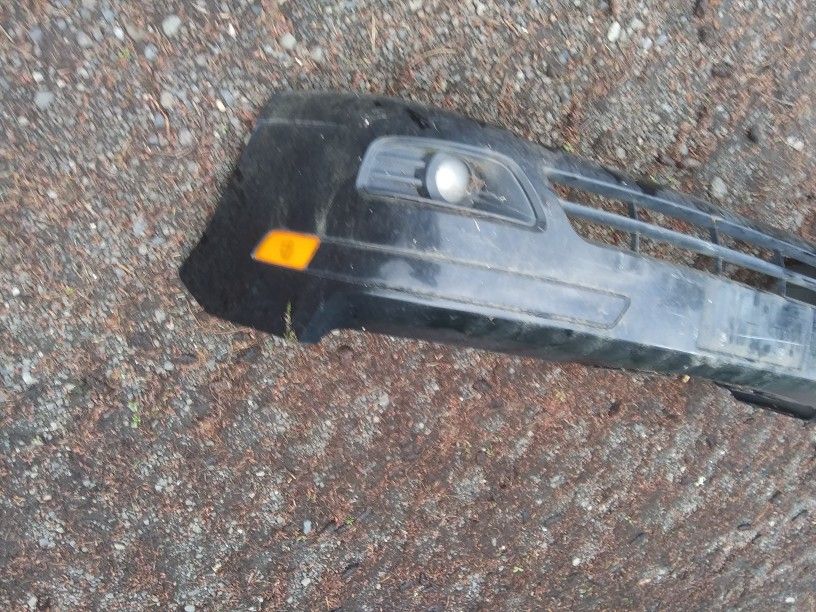 2006 Ford Focus Front Bumper Cover With Foglights