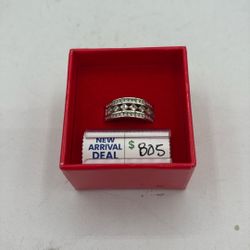 Lady’s Fashion Ring