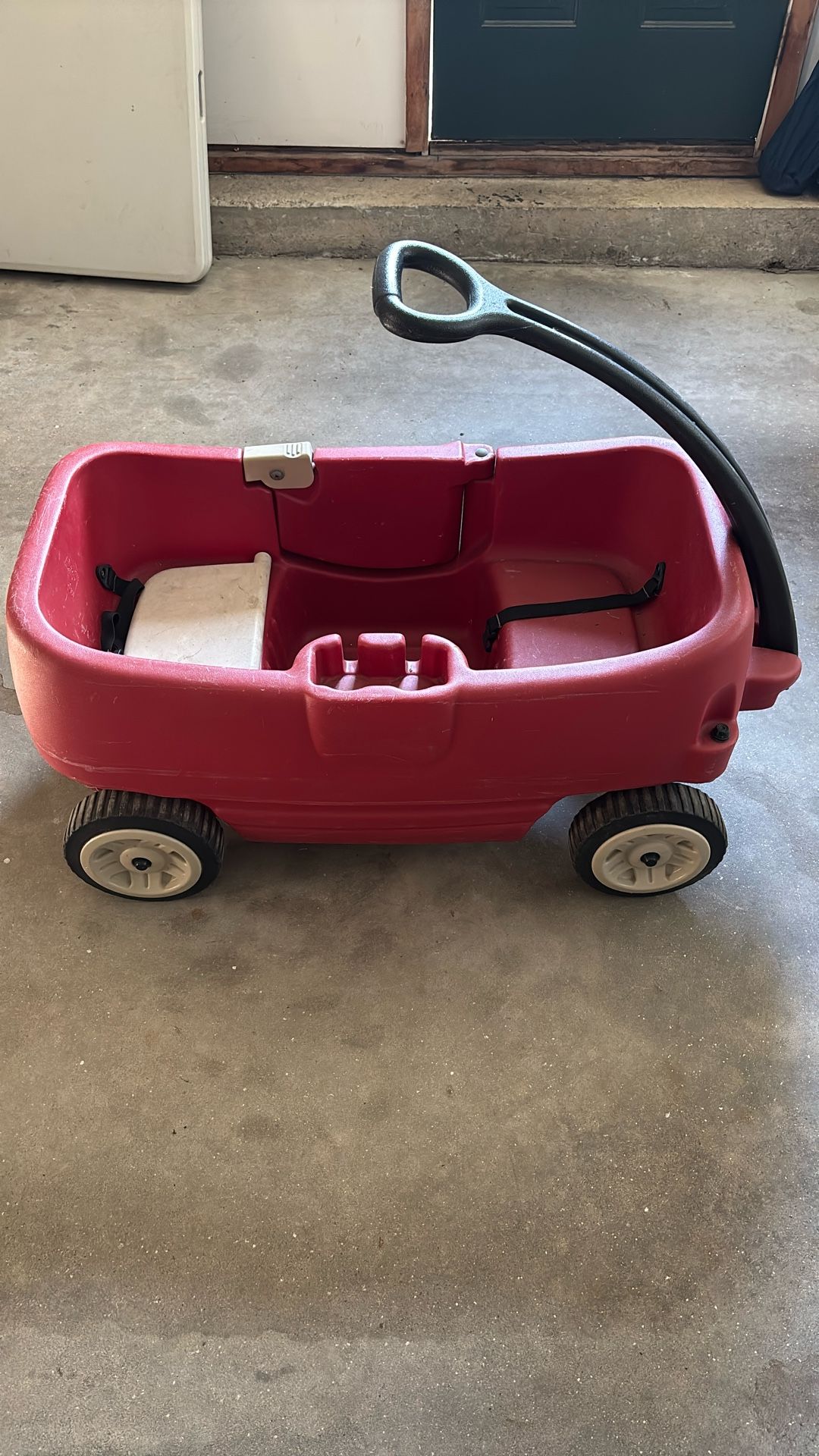 Step2 Red wagon
