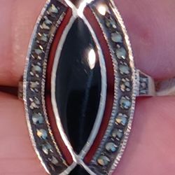 Vtg.sterling Silver Marcasite & Onyx Ring - Sz6