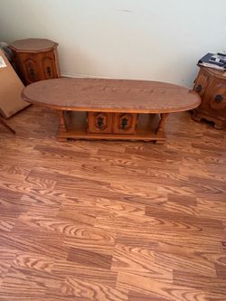 7 piece coffee table w/3 end tables and 3 table lamps