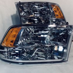 2009 to 2017 Dodge Ram Black Housing Headlights Luces