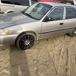 Parts 2001 Toyota Corolla For Parts Only 